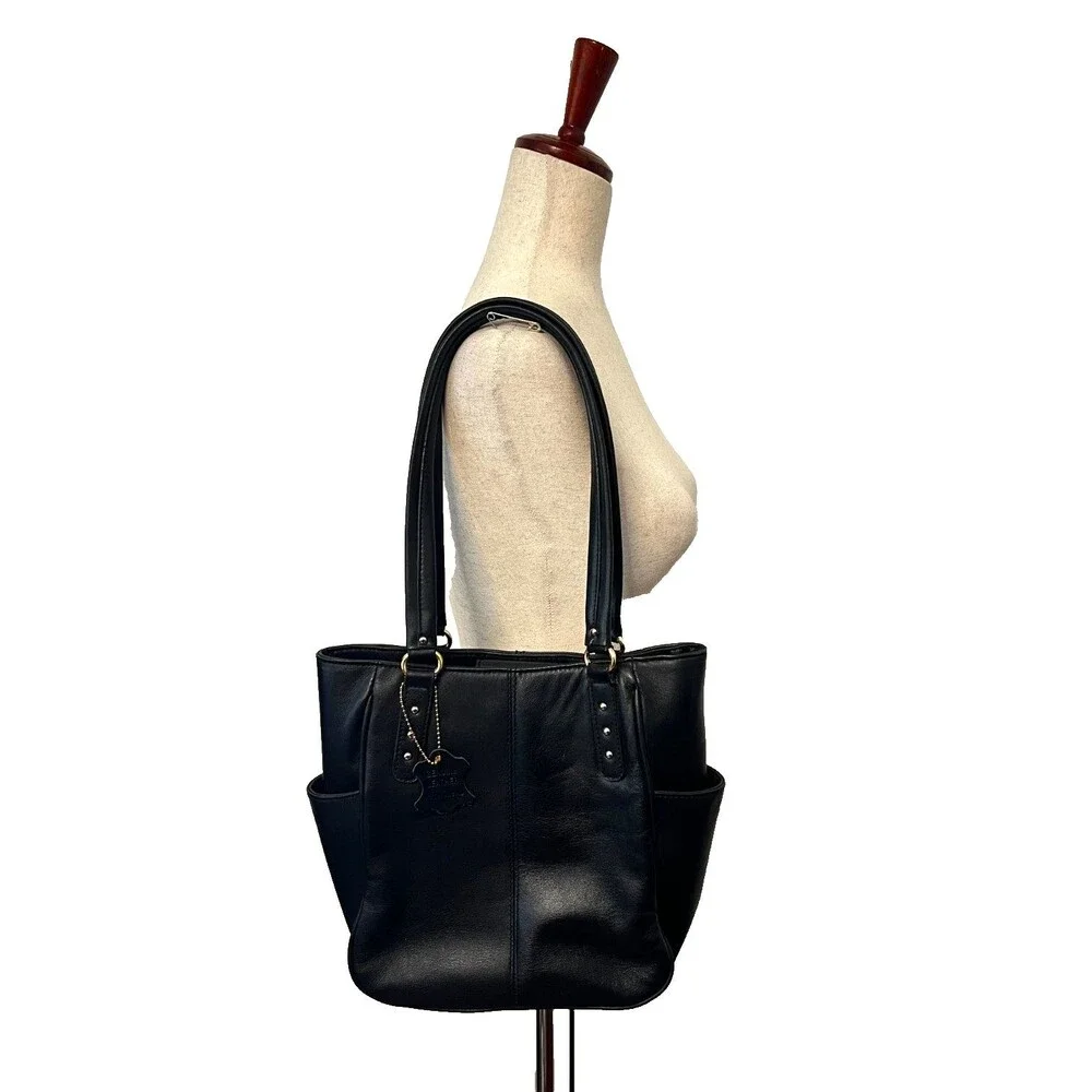 Giani Bernini Black Leather Shoulder Bag Purse Tote Classic Minimalist Studs EUC